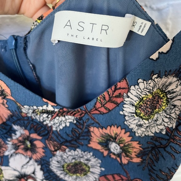 ASTR Floral Cold Shoulder Cami Sheath Mini Dress - Picture 8 of 9